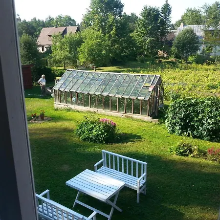 بيت شباب Kuus Tuba