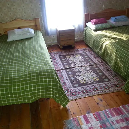 بيت شباب Kuus Tuba *